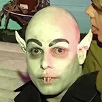EK  Avatar