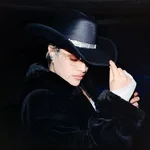 Ε  Avatar