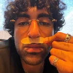 B  Avatar