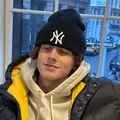 B  Avatar