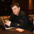 DM  Avatar