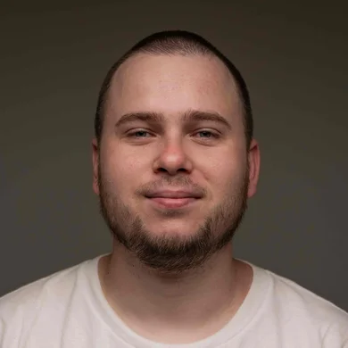 YL  Avatar