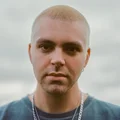 EK  Avatar