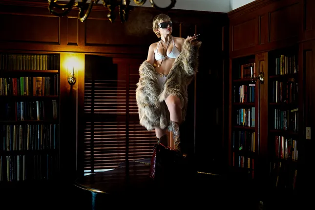 “undercover billionaire” single covershoot 💋