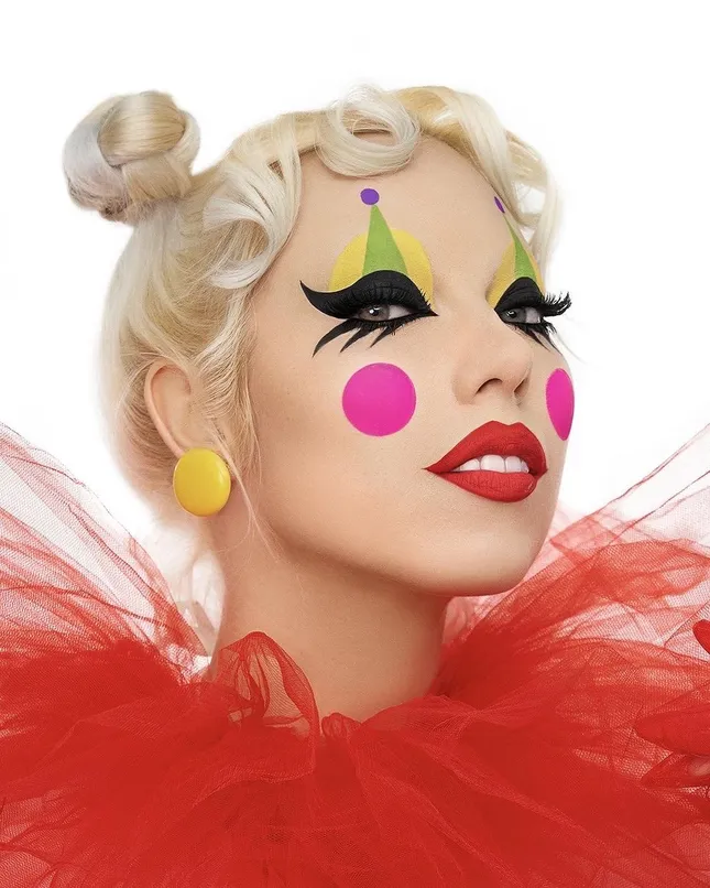 Trixie Cosmetics “FUN-HAUS”