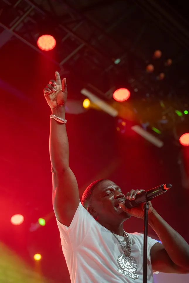 AKON SUPERFAN tour photo/video coverage