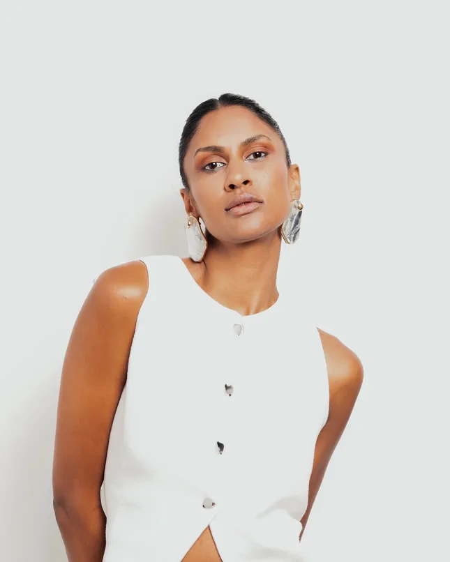model digitals for samantha thambyah.