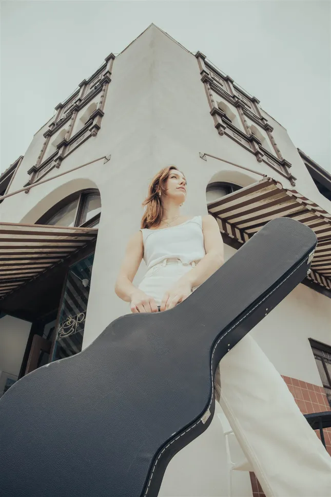 Joy Kelly: Artist Portrait Shoot