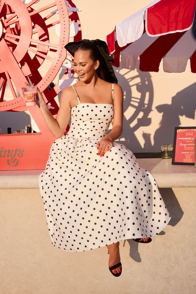Chrissy Teigen x Cravings