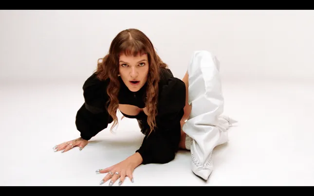 Nelly Furtado ft Tove Lo & SG Lewis - Love Bites