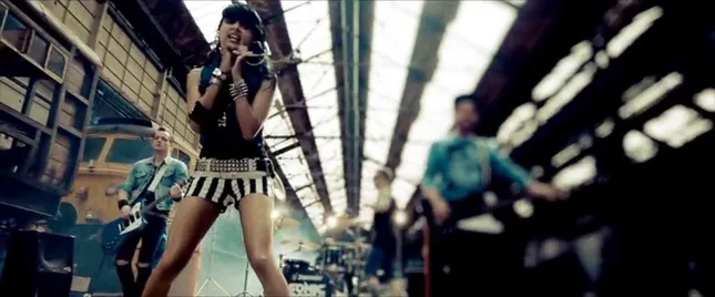 Sonic Boom Six - Virus