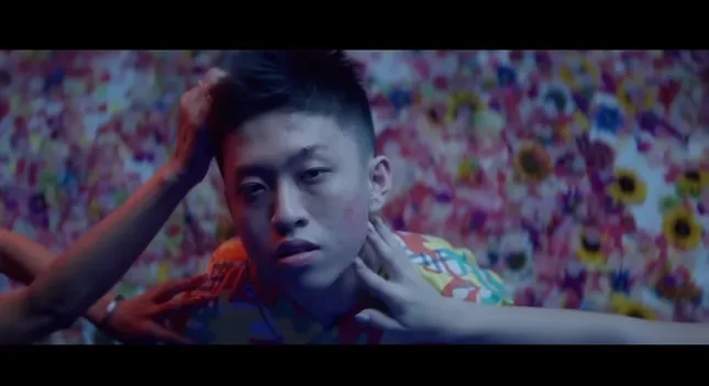 Rich Brian - Glow like Dat