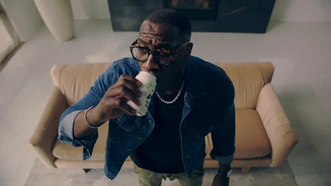 Olipop: ‘Smile for the Camera’ // dir. Goldboots