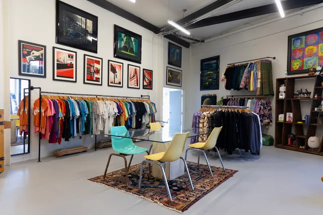 Grounded Showroom