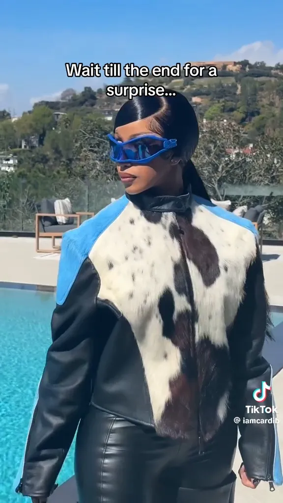 Cardi B - Tik Tok Socials