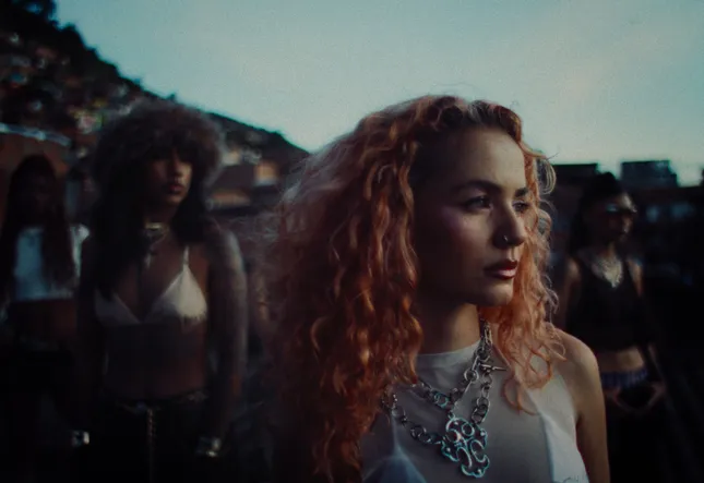Sornero - J Balvin, Kriss R