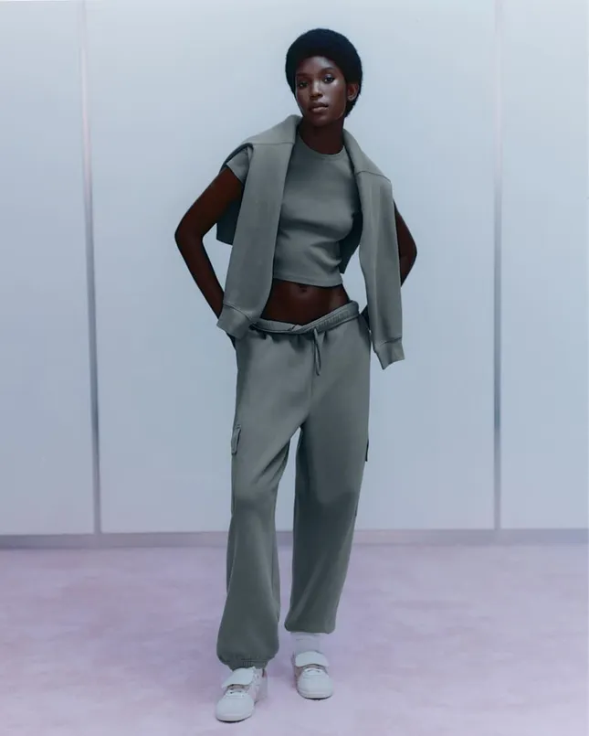 Aritzia lookbook (assist)