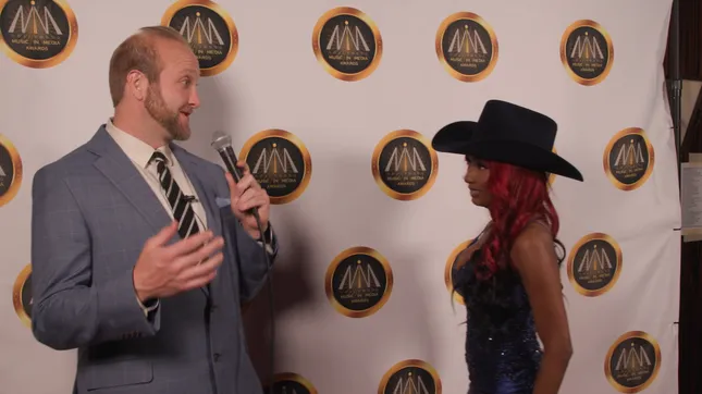 HMMA Backstage interview with Reyna Roberts