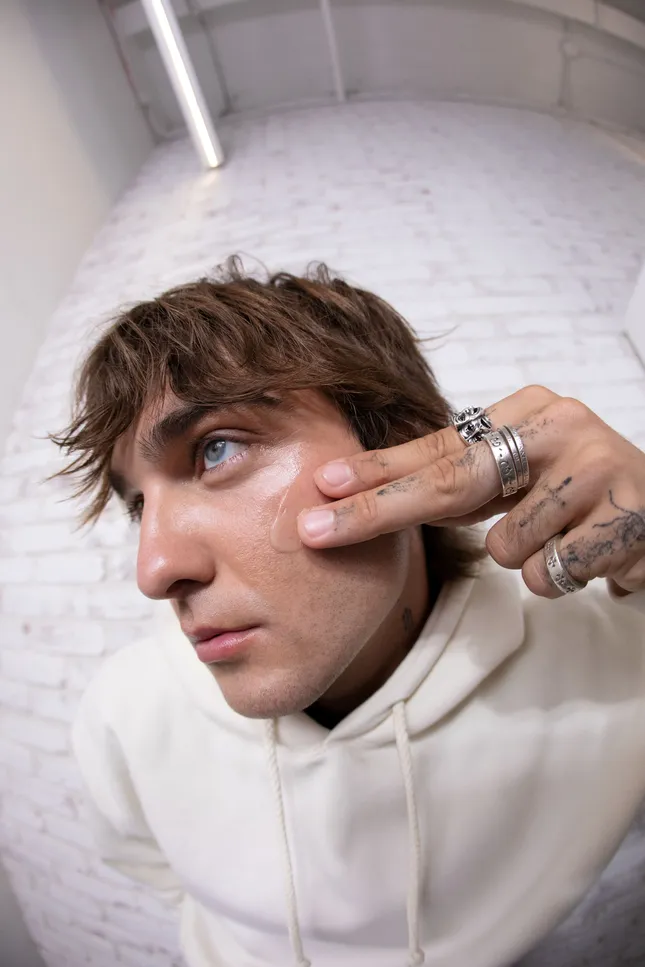 L'Oreal x Kiehl's Monthly Content