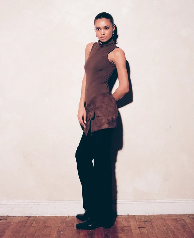 EYSHILA Editorial.