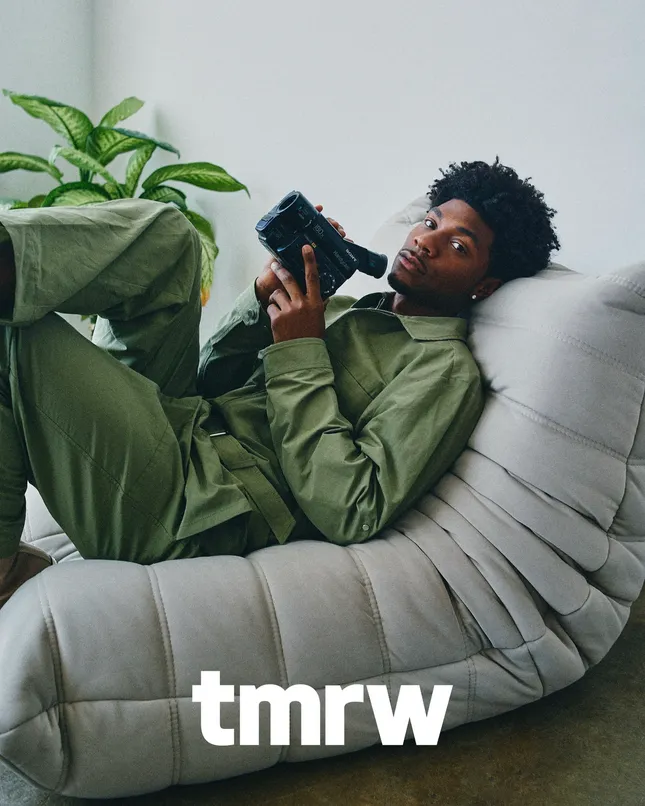 Editorial | tmrw magazine | Jonathan Davis