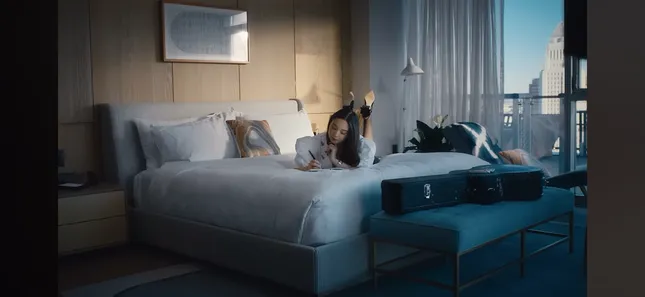 Laufey/ Stay in the Music / Hilton Honors