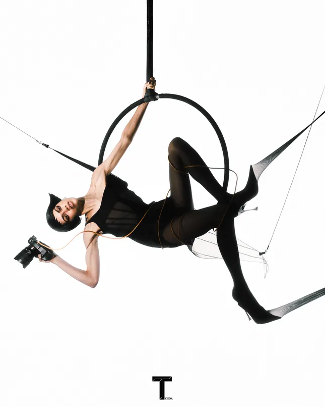 “Hang in There” for T Magazine China