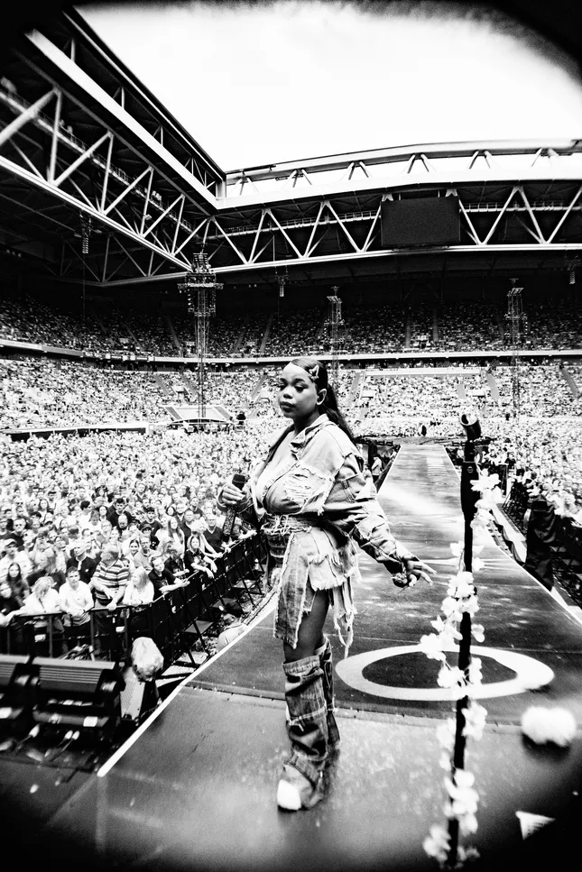 Zoe Wees - Coldplay Support