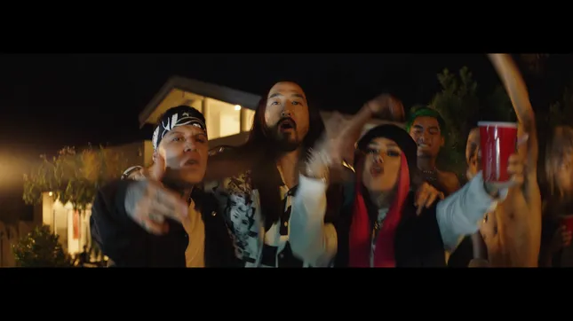 Steve Aoki & Santa Fe Klan - Ultimate ft. Snow Tha Product