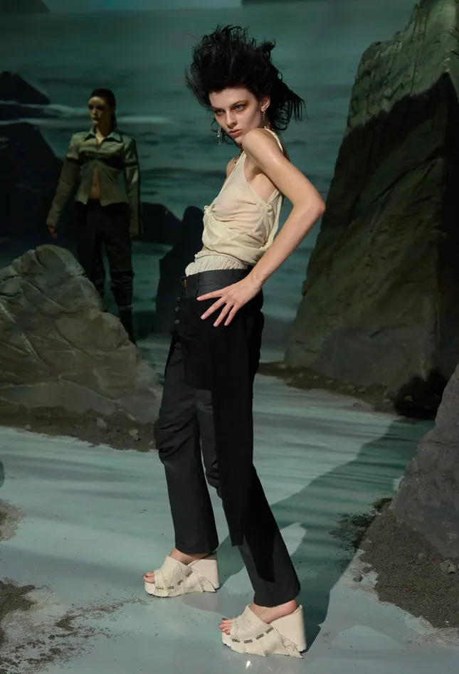 ELENA VELEZ AW25 Runway Presentation