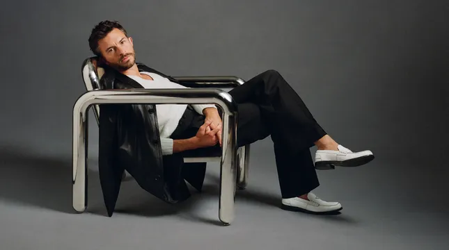Who What Wear : Jonathan Bailey