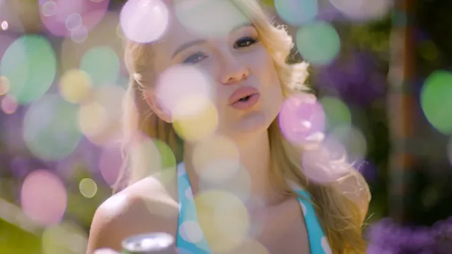 Schweppes "Siren"
