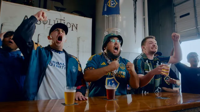 MENACE: AMOR ETERNO (LA GALAXY SHORT)