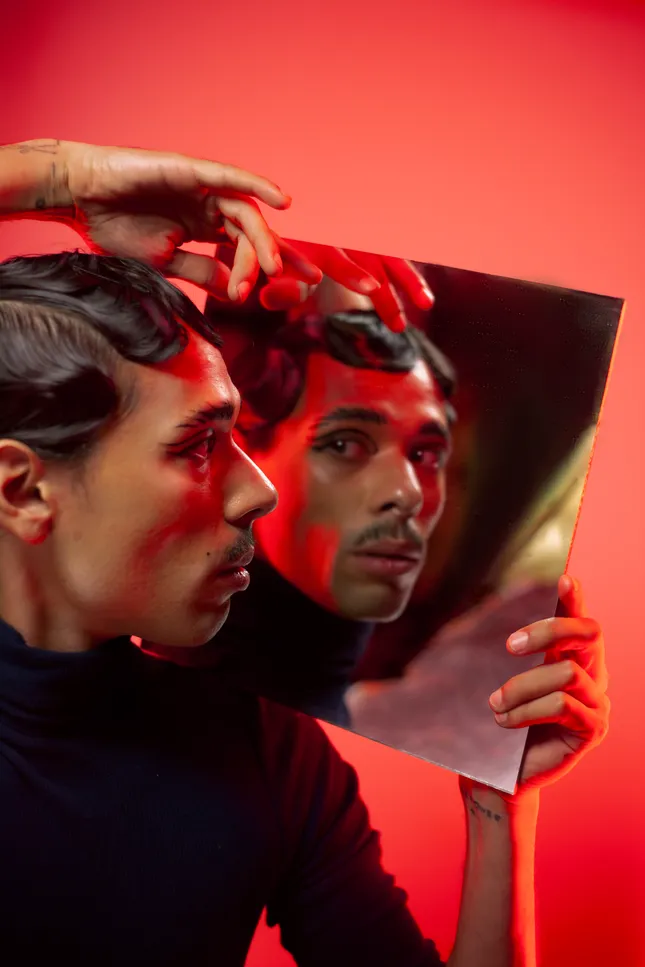 "Le Miroir Rouge" for Scorpio Jin Magazine