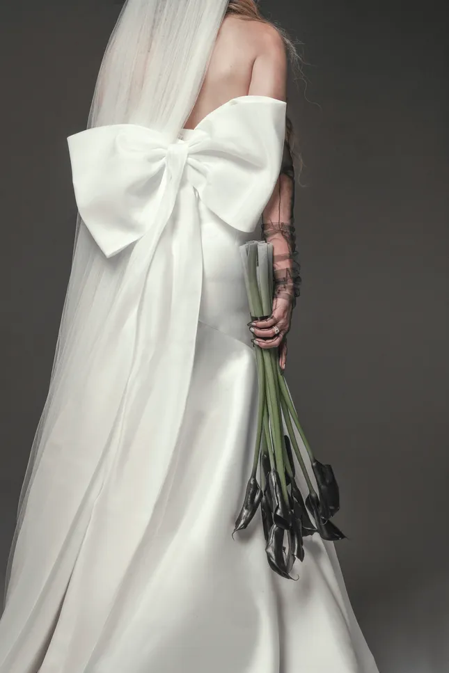 BRIDES