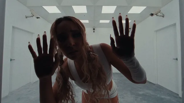 Tinashe - Cross That Line