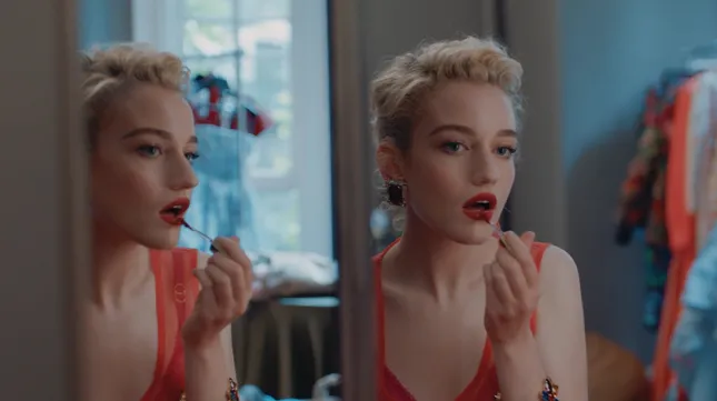 VOGUE X JULIA GARNER
