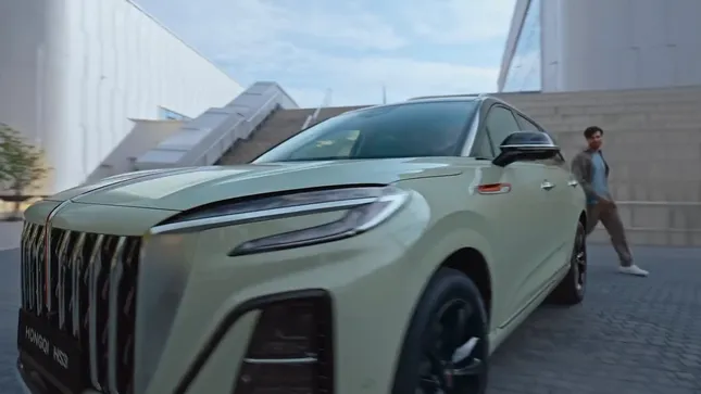 Hongqi HS3