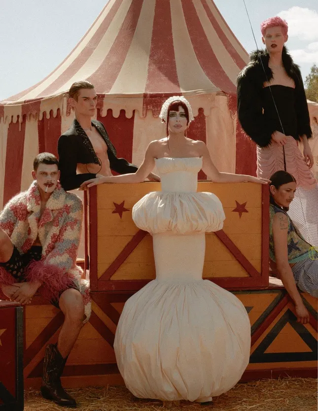 Slimi Mag x Lisa Rinna “The Nostalgia Issue”🎪🤡🎡