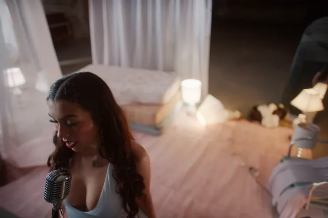 Giovanna - “Call on Me” Visualizer