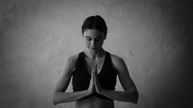NIKE YOGA