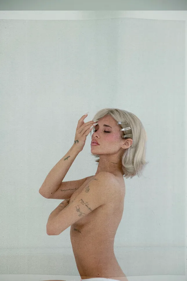 Nessa Barrett “Lie” Press Photos