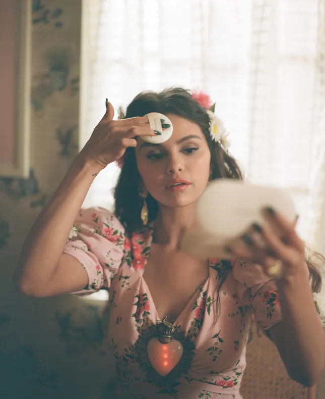 SELENA GOMEZ