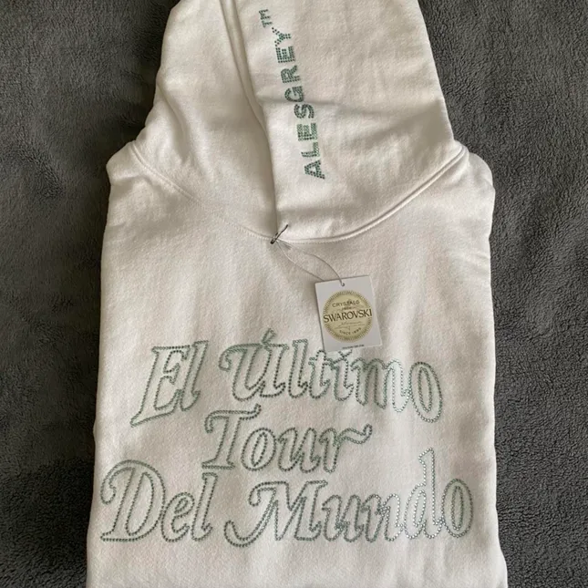 El Último Tour del Mundo - Bad Bunny x Ales Grey.