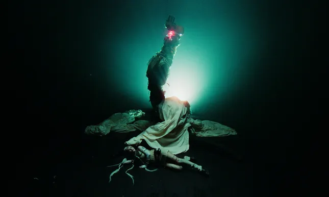 Alice Glass - CATCH AND RELEASE
