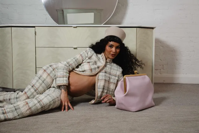 Sophia Roe x Flaunt Magazine