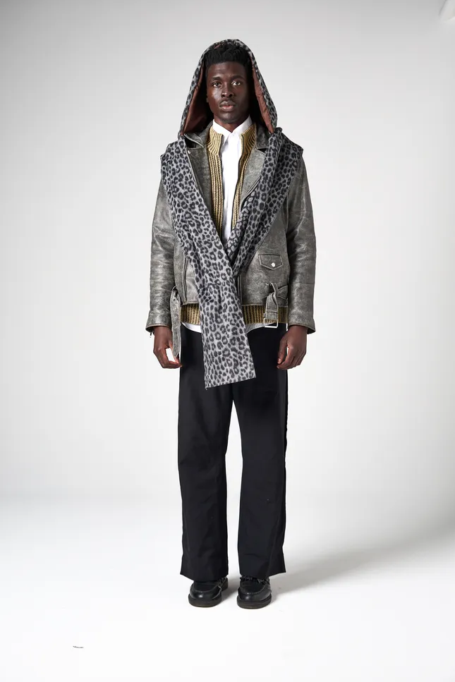 "rei’s hooded scarf" | E-Commerce Shoot