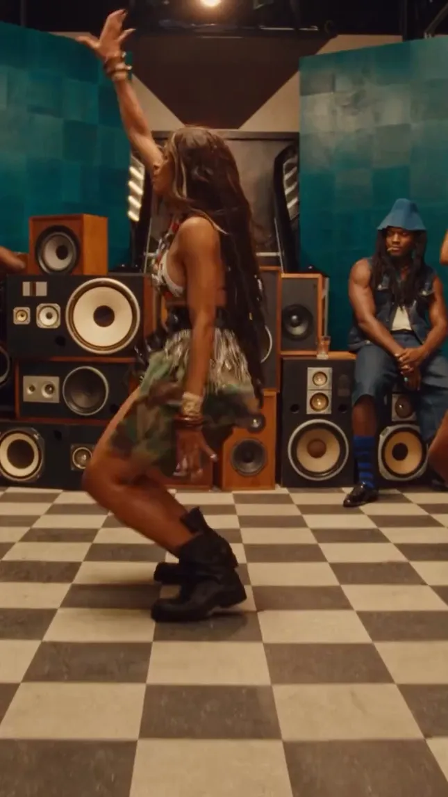 Ciara ‘Low’ Music Video