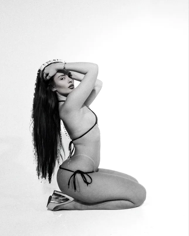 Simone
