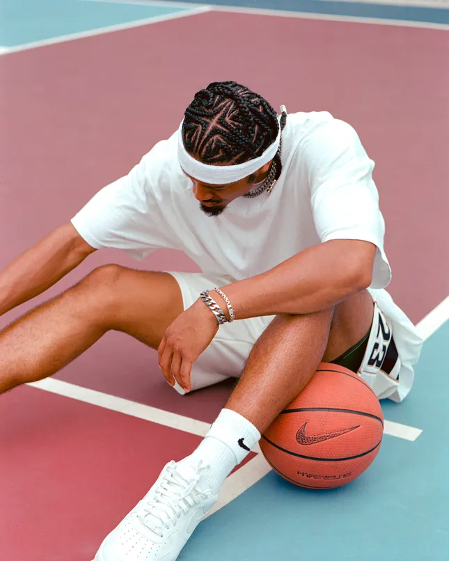 Nike - BRAIDED IN MOTION